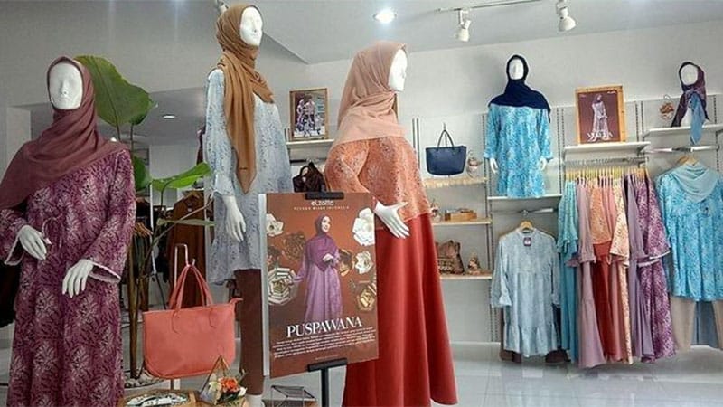 Koleksi Terbaru Elzatta, Puspawana, Buat Penampilan Hijaber Makin Feminin