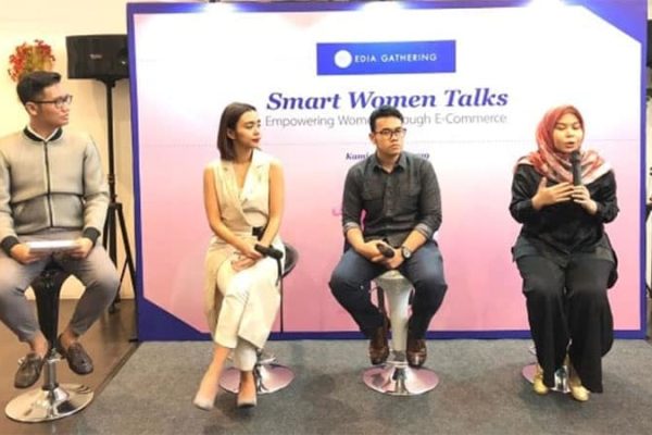 Kiat Berjualan di E-Commerce untuk Perempuan